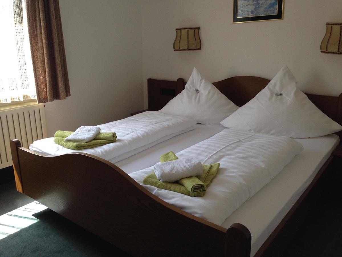 Goldene Rose Aparthotel Ebersbach an der Fils Exterior foto
